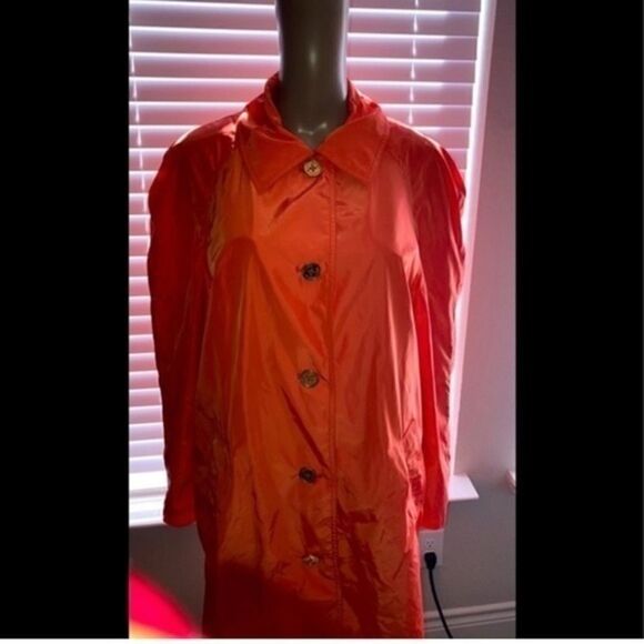 Ralph Lauren rain jacket w/ pockets like new - Picture 4 of 5